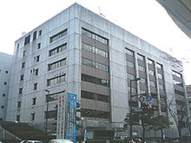 役所　福岡市中央区役所（役所）まで523m