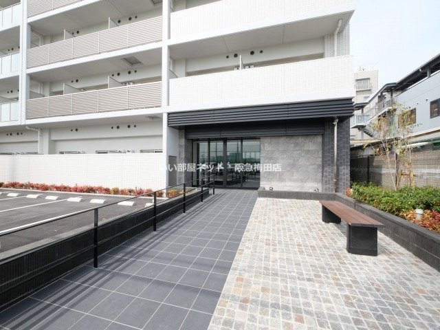 エントランス　※同仕様写真となります。