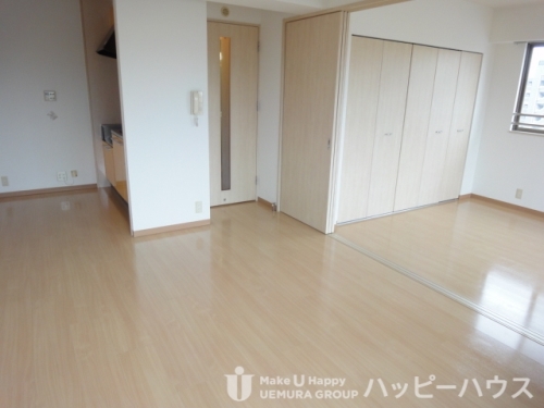 居室・リビング　同物件の同間取りのお写真です。現況優先でお願いします。