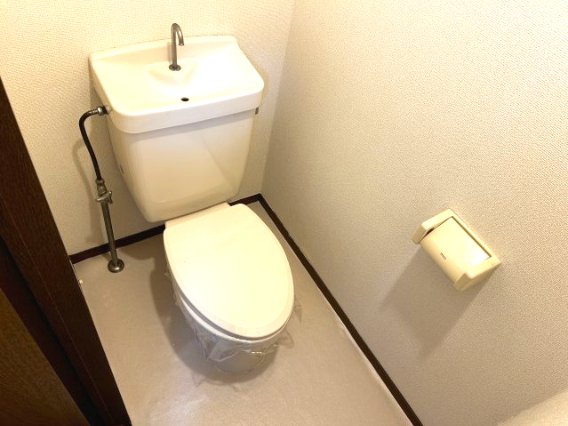 トイレ　※写真は別室・現況優先です