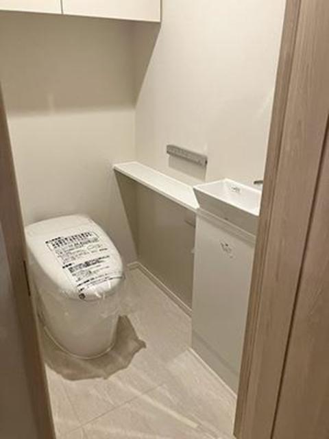 トイレ　※写真は同タイプ住戸です。