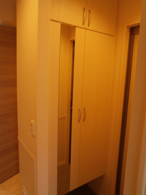 玄関　２０６玄関