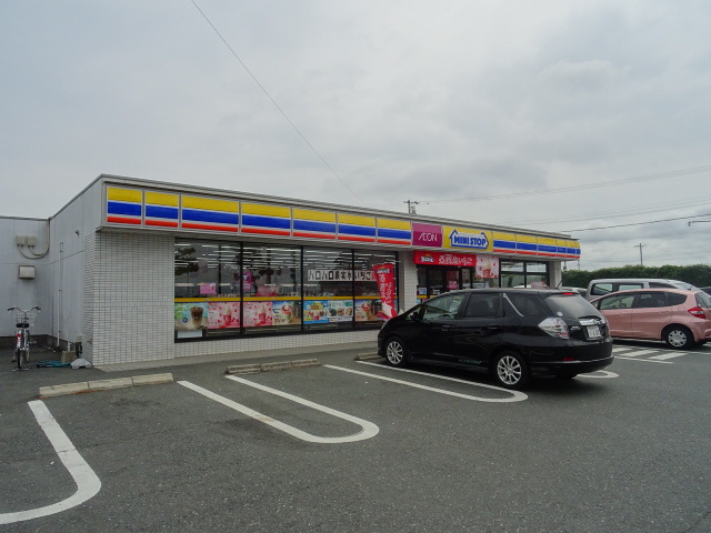 コンビニ　ミニストップ（コンビニ）まで744m
