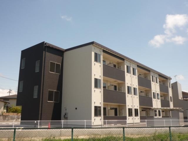 建物外観　『カーサフレンテ長江』外観です♪