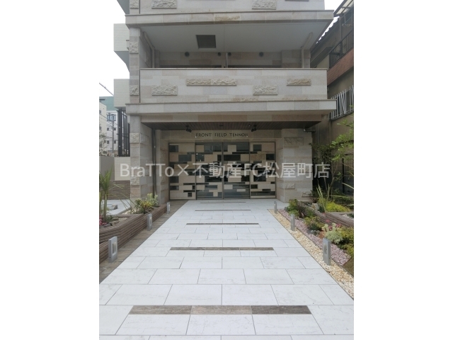 エントランス　マンション共用部分