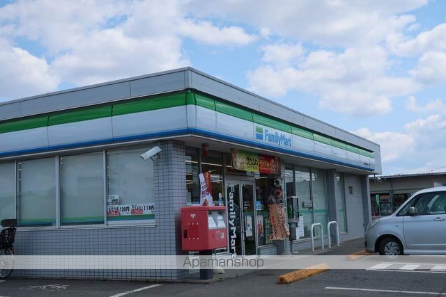 コンビニ　ファミリーマート（コンビニ）まで414m