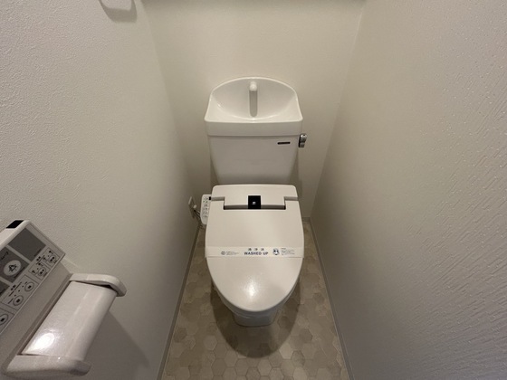 トイレ　※別部屋の写真です