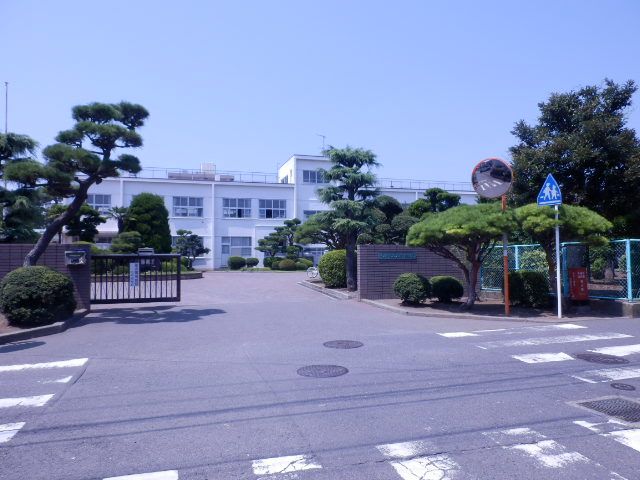 中学校　平塚市立大野中学校（中学校）まで1304m