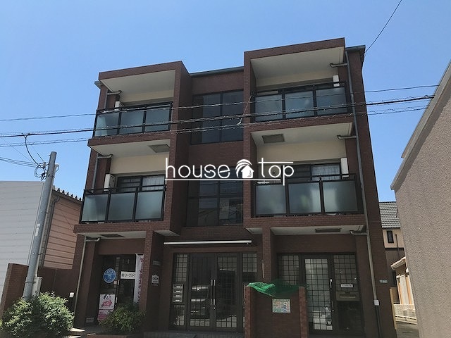 建物外観　オートロック完備！バス・トイレ別！閑静な住宅街に立地♪