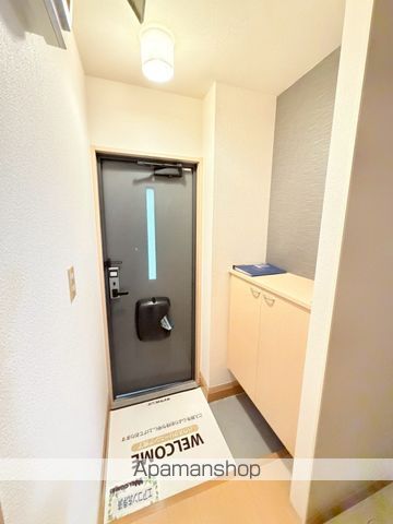 ヴィラ・モナリエール B棟の玄関写真