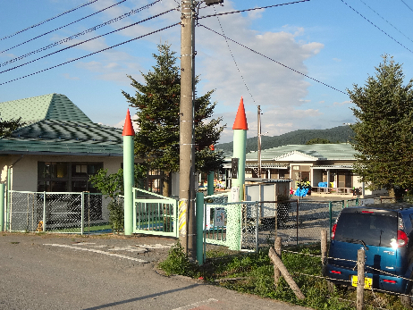 幼稚園・保育園　沢保育所（幼稚園・保育園）まで502m