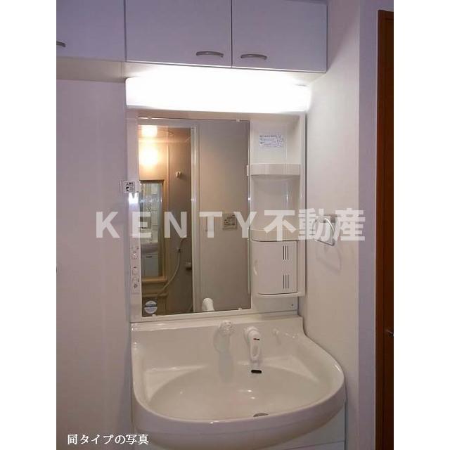 洗面設備　コンパクトで使いやすい洗面所