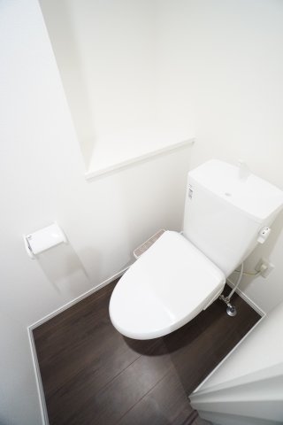 トイレ　※同物件、同タイプの写真になります。