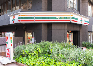 コンビニ　セブンイレブン 新宿御苑前本通り店（コンビニ）まで417m