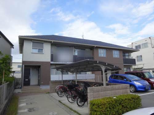建物外観　積水ハウス施工・軽量鉄骨造２階建て