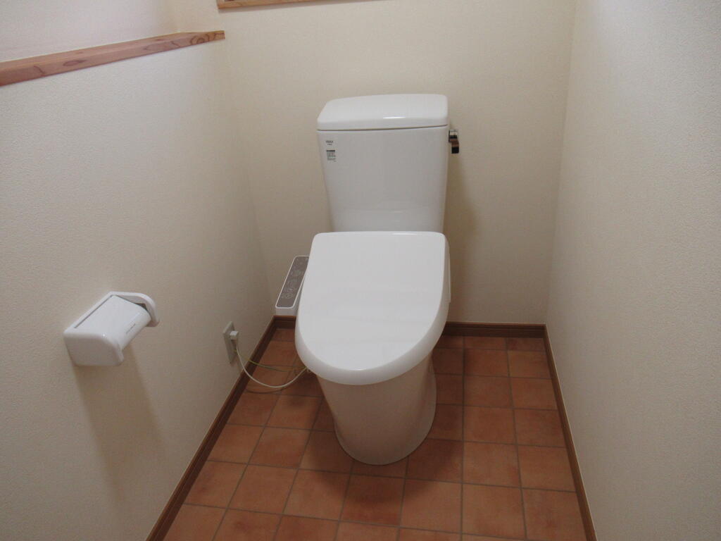 月美丘貸家のトイレ写真