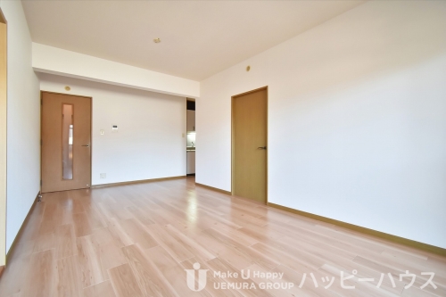 居室・リビング　※別部屋のため、参考画像です。