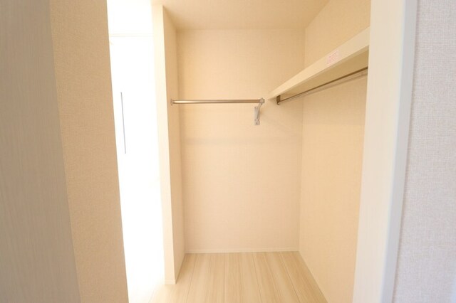 収納　ウォークスルークローゼット