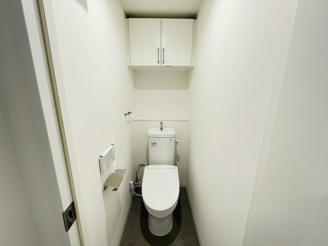 玄関　※同タイプ801号室のお写真です