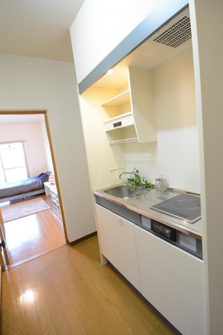 キッチン　壁付けキッチンでスペースを有効活用できます！