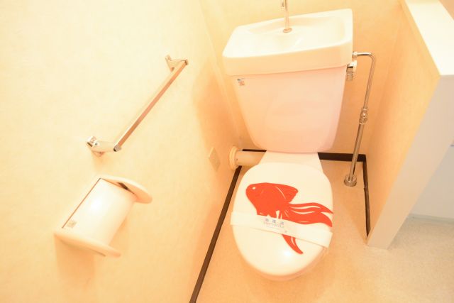 トイレ　コンパクトで使いやすいトイレです♪