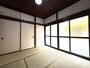 眺望　１階の和室の押入側の様子です♪