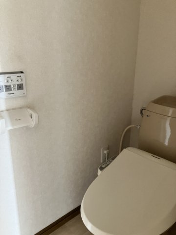 クリスタルアイのトイレ写真