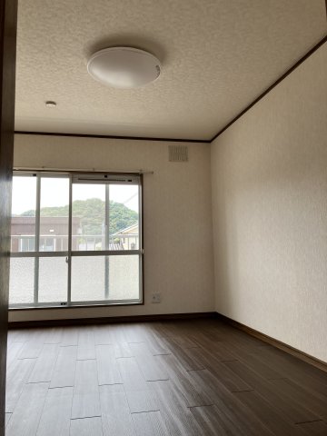 クリスタルアイの居間写真