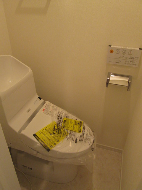 トイレ　※別部屋の参考写真です。