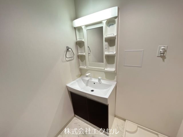 洗面設備　忙しい朝に便利なシャンプードレッサー。