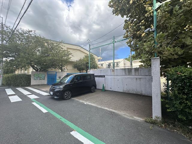 小学校　枚方市立小学校枚方小学校（小学校）まで739m
