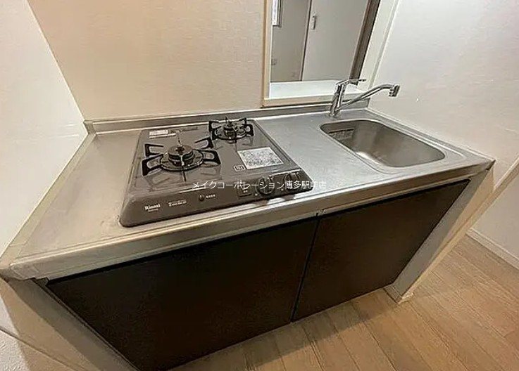 キッチン　※室内写真は同物件別部屋・現状優先です。