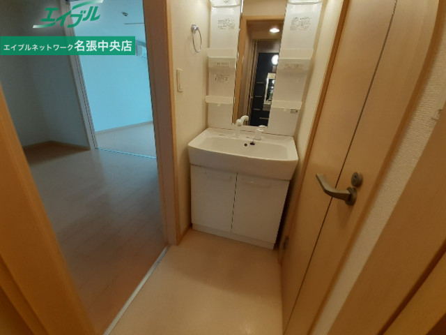 洗面設備　同型タイプ画像