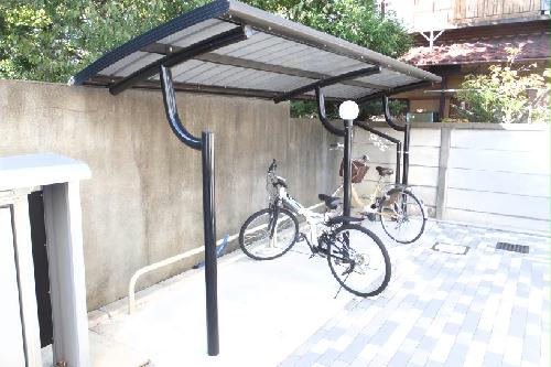 その他　屋根付き駐輪場