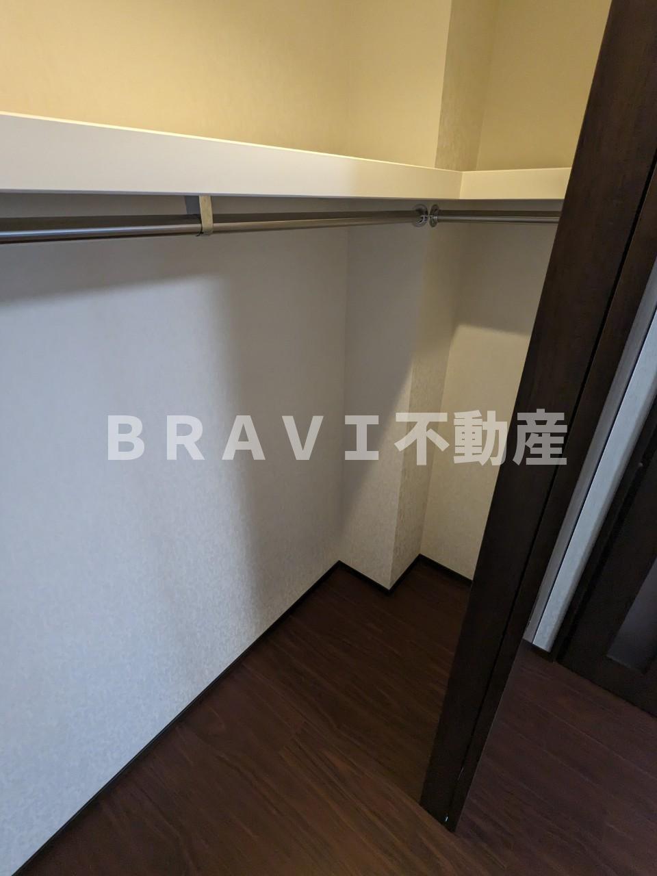 収納　【プレジオ鎗屋町】ウォークインクローゼット