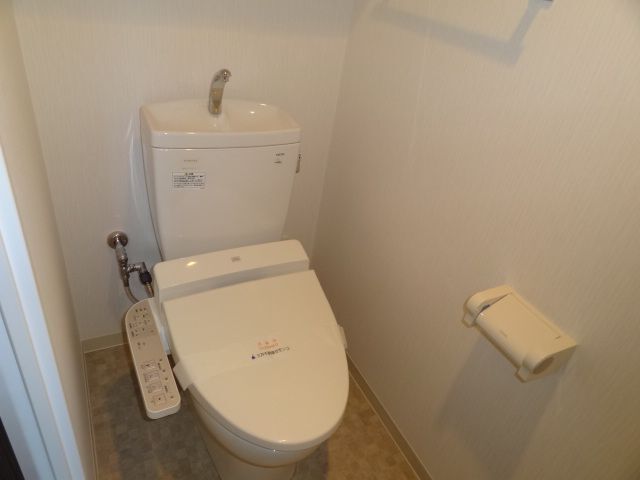 トイレ　バストイレ別