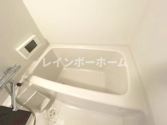 バス・シャワールーム　コンパクトで使いやすいお風呂です
