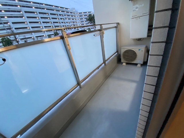 バルコニー　（別室写真参照）