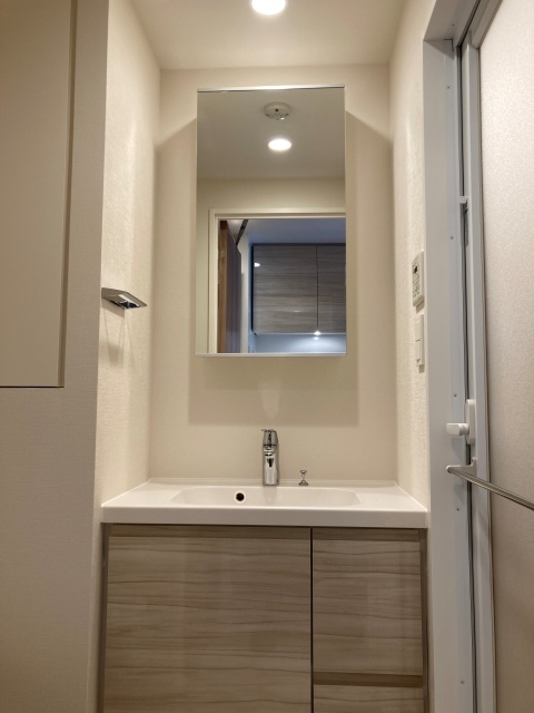 洗面設備　※写真は同タイプ住戸です。
