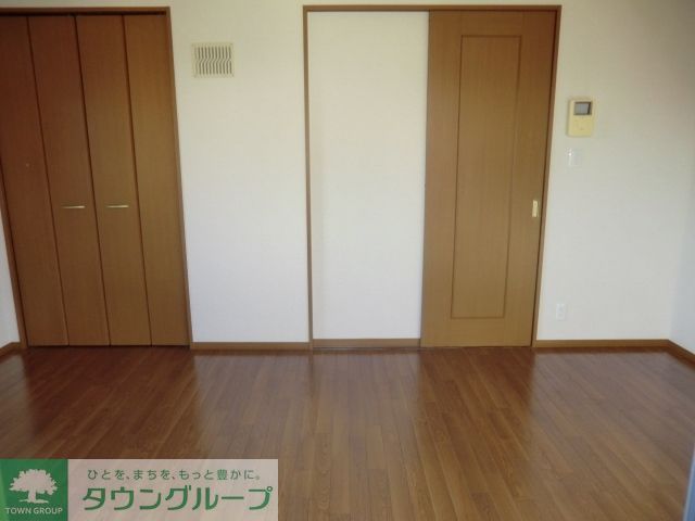 その他部屋・スペース　バルコニーから見た居室