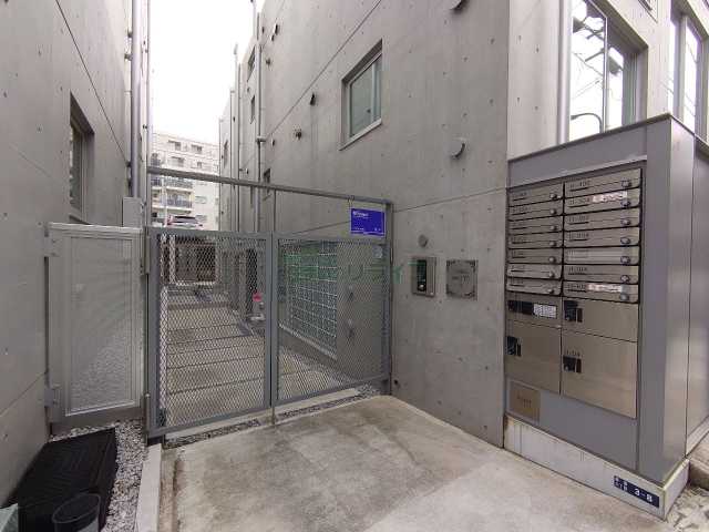 エントランス　PASEO新宿3丁目II