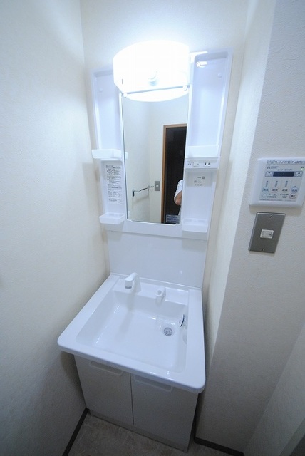 洗面設備　写真は１０Ａ号室