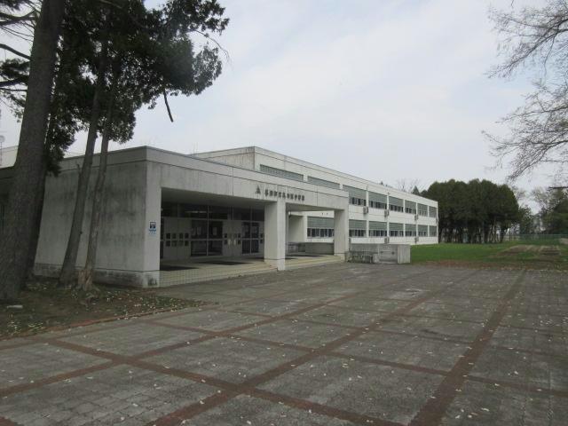 中学校　幕別町立札内東中学校（中学校）まで1201m
