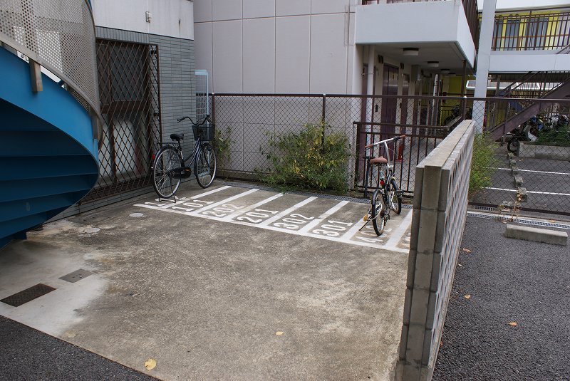 駐車場　駐輪場
