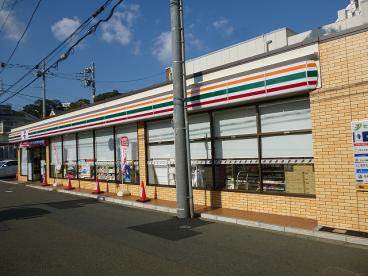 コンビニ　セブンイレブン横浜帷子町2丁目店（コンビニ）まで136m