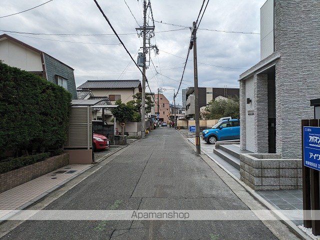 その他　前面道路（その他）まで2m