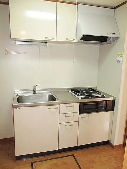 キッチン　2口コンロ付きのシステムキッチンです(別部屋参考写真)