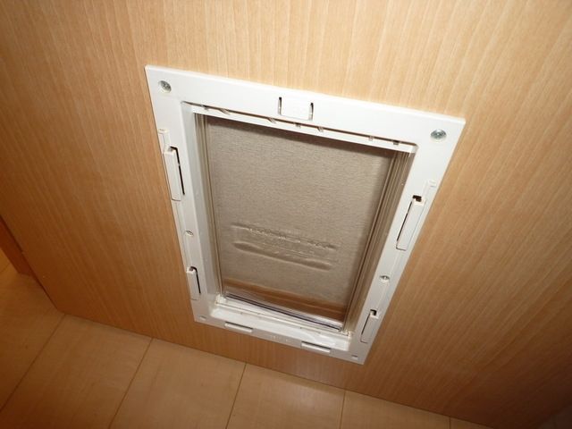 その他設備　ペット用潜り戸