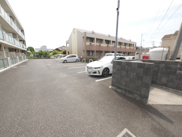 駐車場　★敷地内に駐車場がございます★