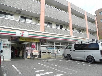 その他　セブンイレブン松葉町１丁目店（その他）まで650m